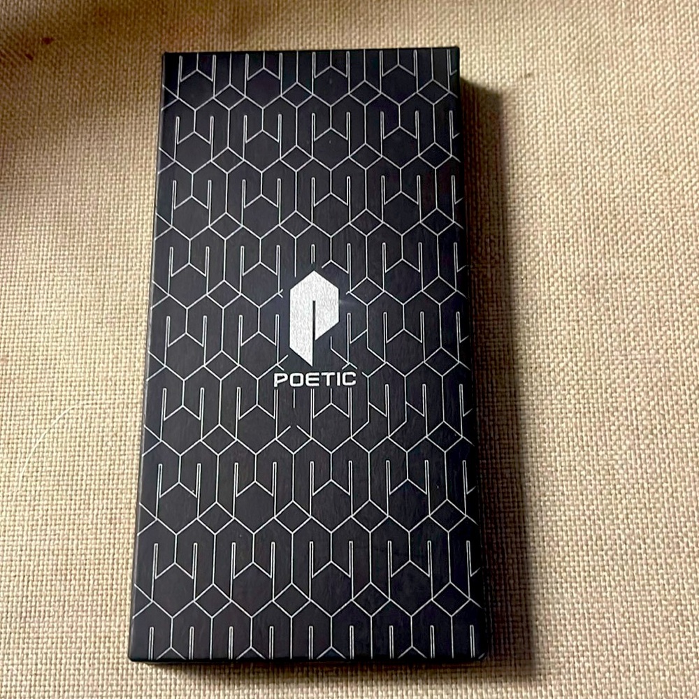 New Poetic Neon MagPro MagSafe IPhone 15 16.1 Case Black NWB